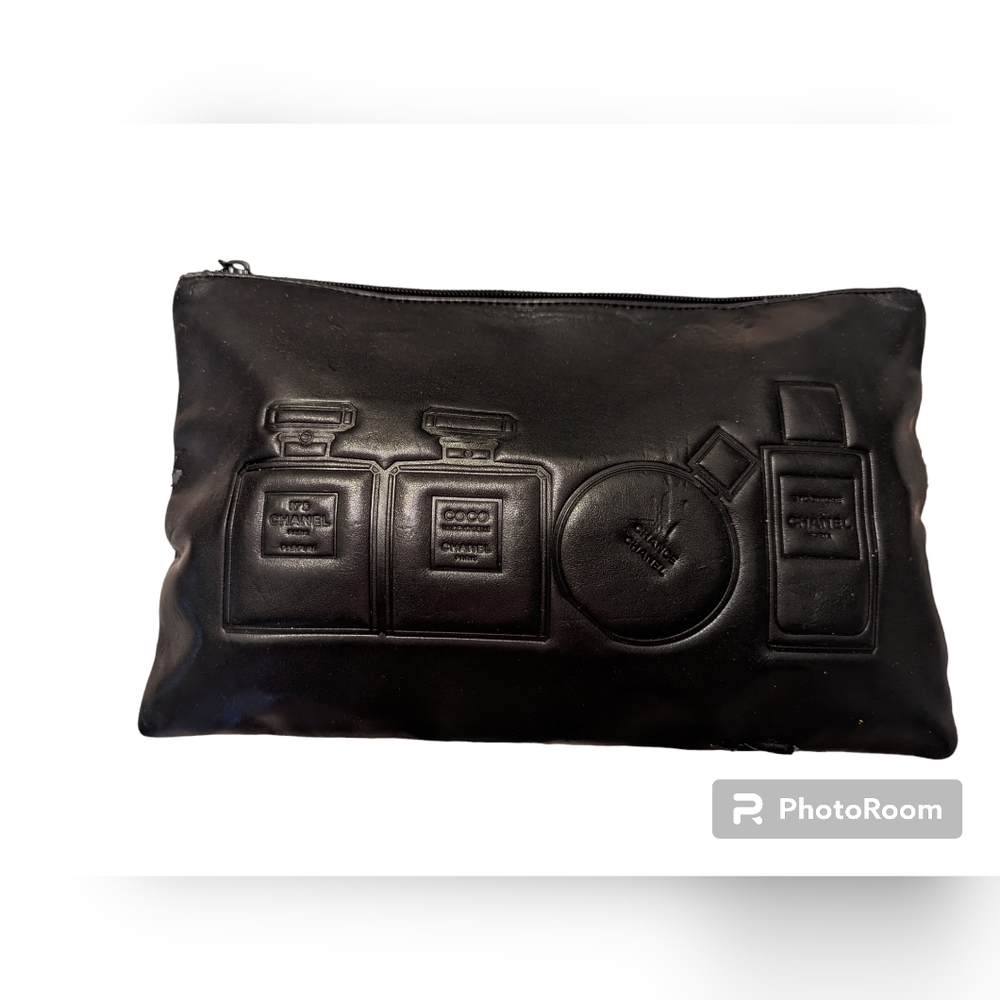 CHANEL MAKEUP CLUTCH 11x7